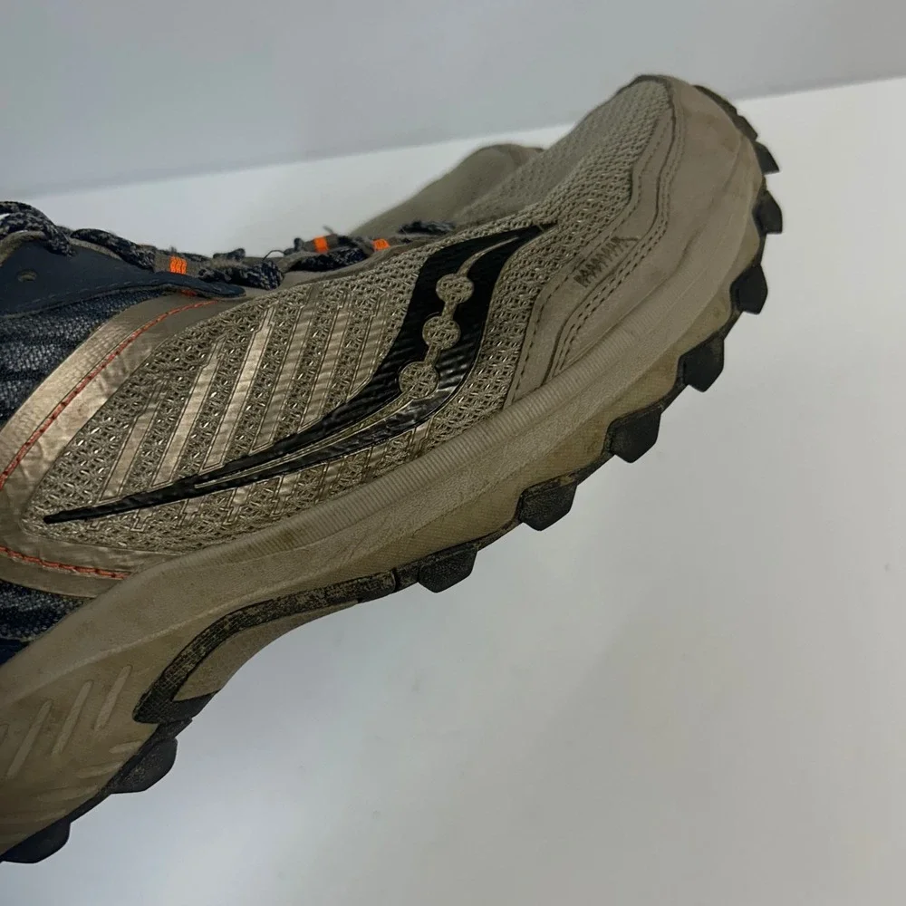 Saucony good visible